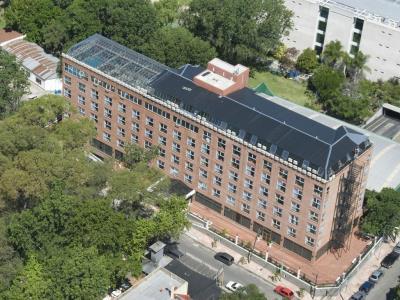 Ramada By Wyndham Centro Bed and breakfast